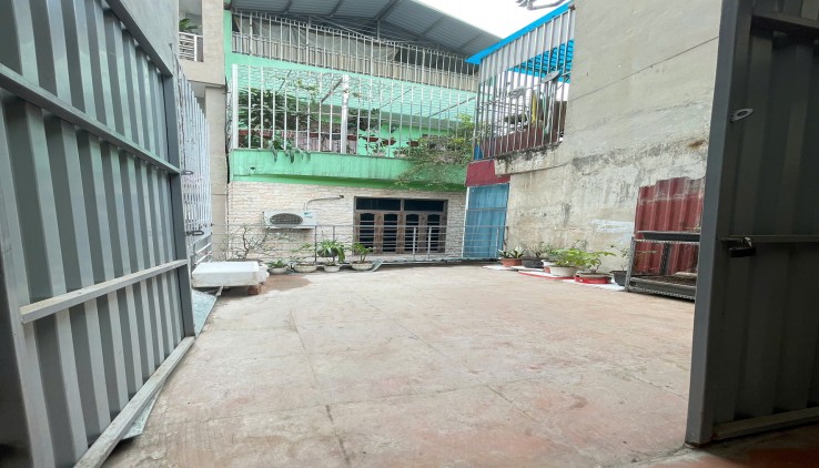 Cho thuê nhà riêng làm VP, ở 4 người Phố Minh Khai 2.5 tầng x 35m2, 2 ngủ, 2 vệ sinh, 8.5 Triệu